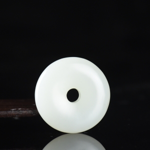 籽料和田白玉平安扣吊坠