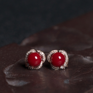 18K阿卡牛血红珊瑚圆珠耳钉