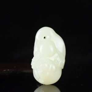 籽料和田白玉貔貅吊坠