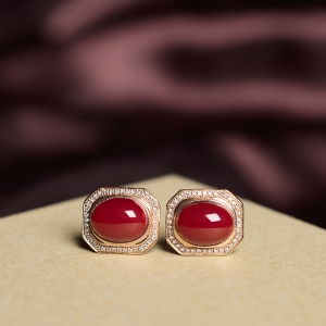 18K阿卡牛血红珊瑚耳钉