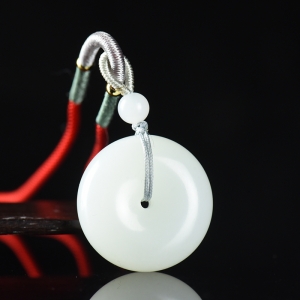 籽料和田白玉平安扣吊坠