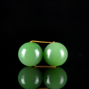 15mm山料和田碧玉粉绿圆珠配件（单件）