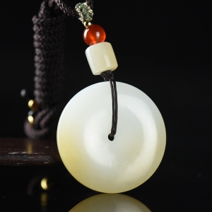 山料和田糖白玉平安扣吊坠
