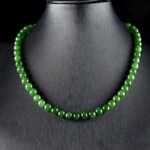 8mm山料和田碧玉项链