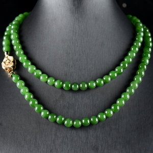 8mm山料和田碧玉项链
