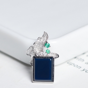 18K天空蓝多米蓝珀方形吊坠