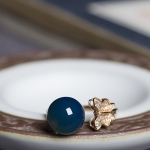 18K天空蓝多米蓝珀戒指