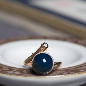 18K天空蓝多米蓝珀戒指