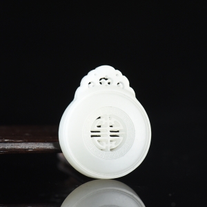 籽料和田白玉福寿吊坠