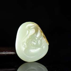 籽料和田白玉貔貅吊坠