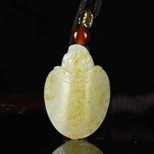 籽料和田白玉龙龟吊坠