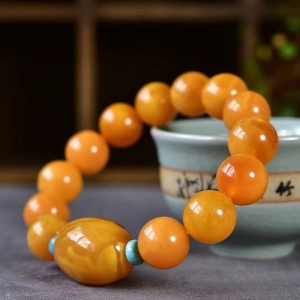 15mm鸡油红蜜蜡单圈手串