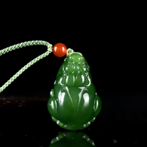 山料和田碧玉貔貅吊坠