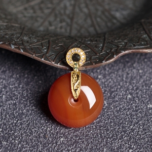 18K樱桃红南红平安扣吊坠