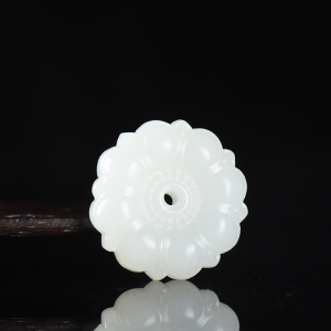 籽料和田白玉平安扣吊坠