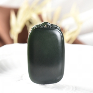 山料和田青玉无事牌吊坠