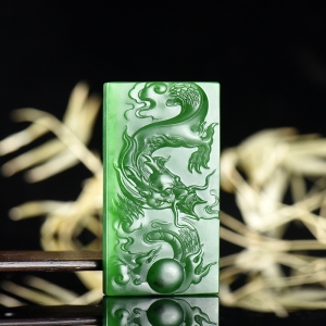 山料和田碧玉龙吊坠