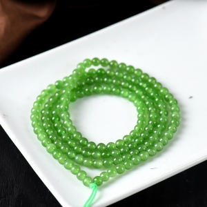 4mm山料和田碧玉苹果绿108佛珠
