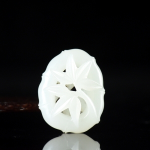 籽料和田白玉竹节吊坠