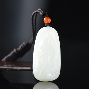 籽料和田白玉观音吊坠