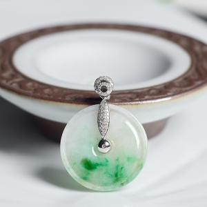 18K糯种飘翠翡翠平安扣吊坠