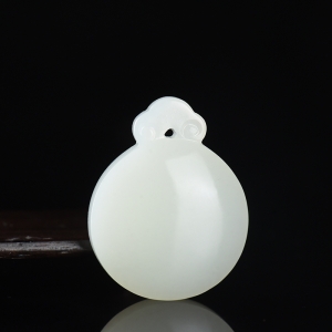 籽料和田白玉无事牌吊坠