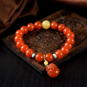 9.5mm樱桃红南红貔貅单圈手串