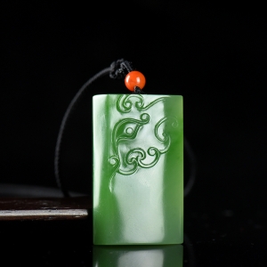 山料和田碧玉守护吊坠