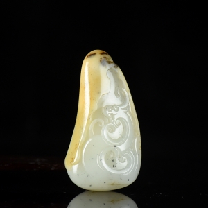 籽料和田白玉龙凤吊坠