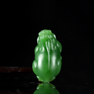 山料和田碧玉貔貅吊坠