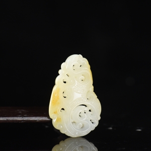 籽料和田白玉龙凤吊坠