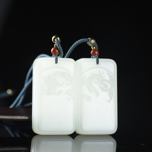 山流水料和田白玉龙凤吊坠（二件）