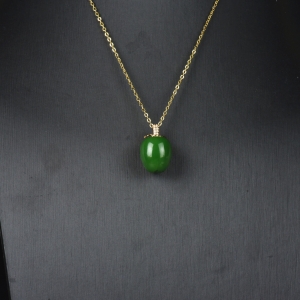 18K山料和田碧玉苹果吊坠