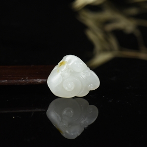 籽料和田白玉财源滚滚吊坠