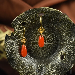 18K樱桃红南红耳坠