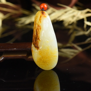 籽料和田白玉观音吊坠