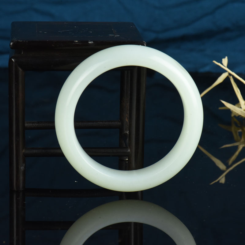 55mm籽料和田白玉手镯