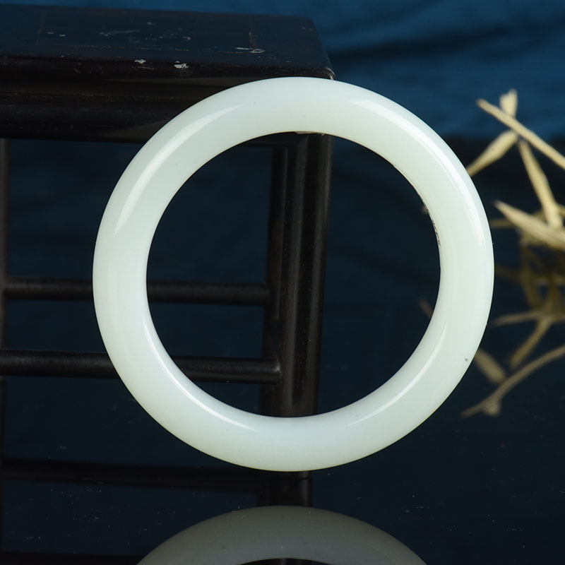 54.5mm山流水料和田白玉手镯