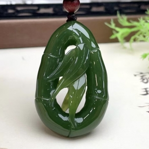 和田碧玉竹节吊坠