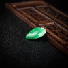 缅甸糯种翠绿翡翠寿桃吊坠-红掌柜