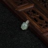 银镶天然糯种浅绿翡翠吊坠-红掌柜