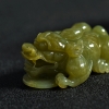 缅甸天然糯种俏色翡翠吊坠-红掌柜