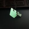冰糯种浅绿翡翠钥匙锁吊坠-红掌柜
