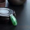 天然糯种飘绿翡翠福瓜吊坠-红掌柜