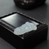 糯冰种浅绿翡翠吊坠-红掌柜