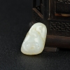 天然俏色和田玉喜登联科吊坠-红掌柜