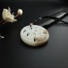 和田玉梅花圆牌挂坠-红掌柜