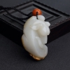 新疆天然籽料和田白玉狗手把件 - 红掌柜
