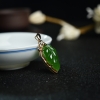 金镶钻山料和田碧玉叶子吊坠-红掌柜