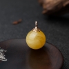天然鸡油黄蜜蜡圆珠吊坠-红掌柜
